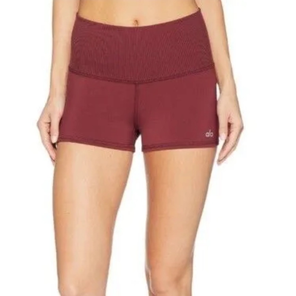 Alo High-Waisted Shorts in Rust High Rise Stretch Seamless